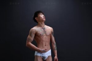 蒙面男神 no6276541225799559767